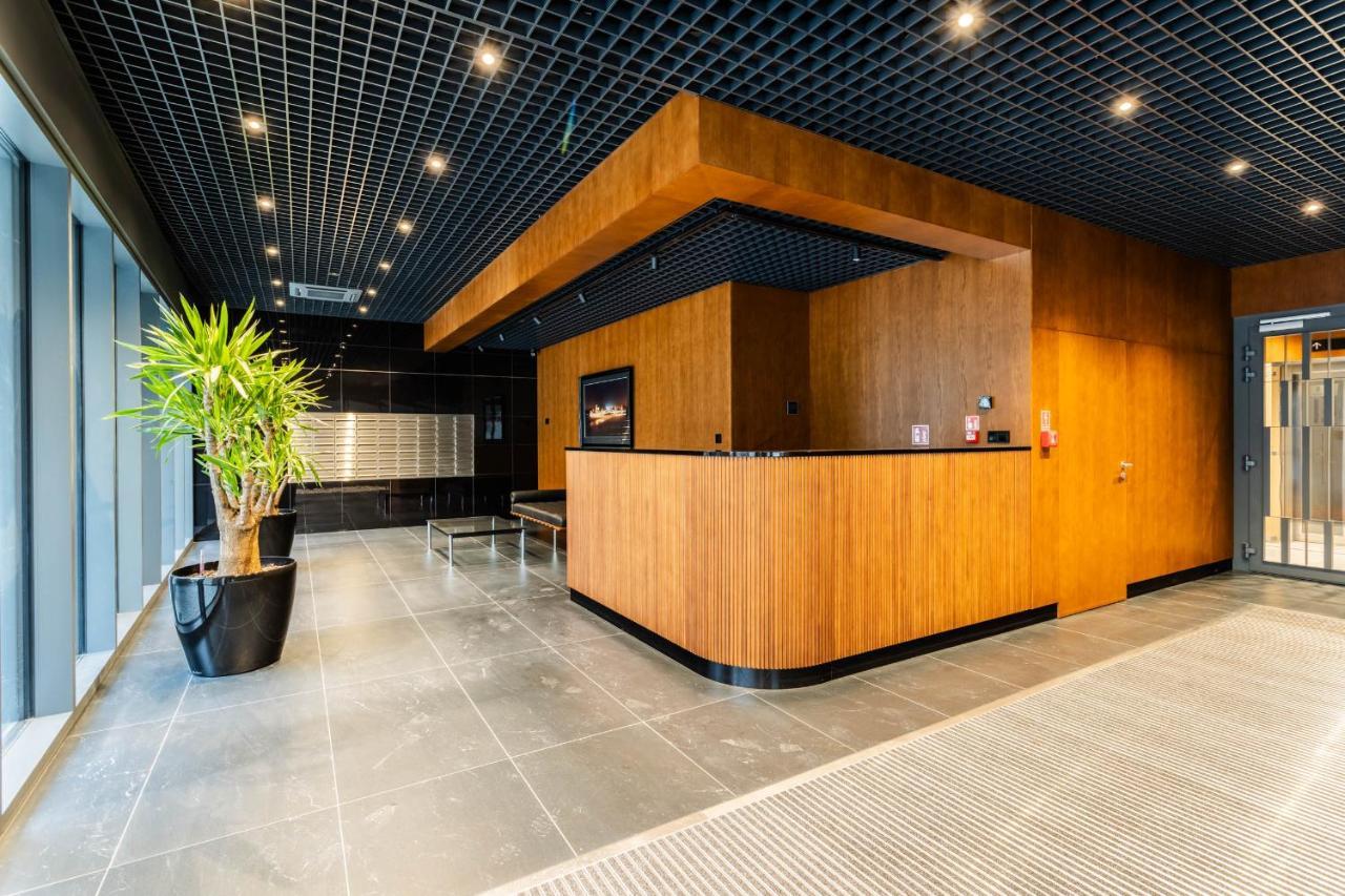 Klimatyzowany Apartament Very Berry Z Parkingiem W Poznaniu By Noclegi Renters Eksteriør bilde